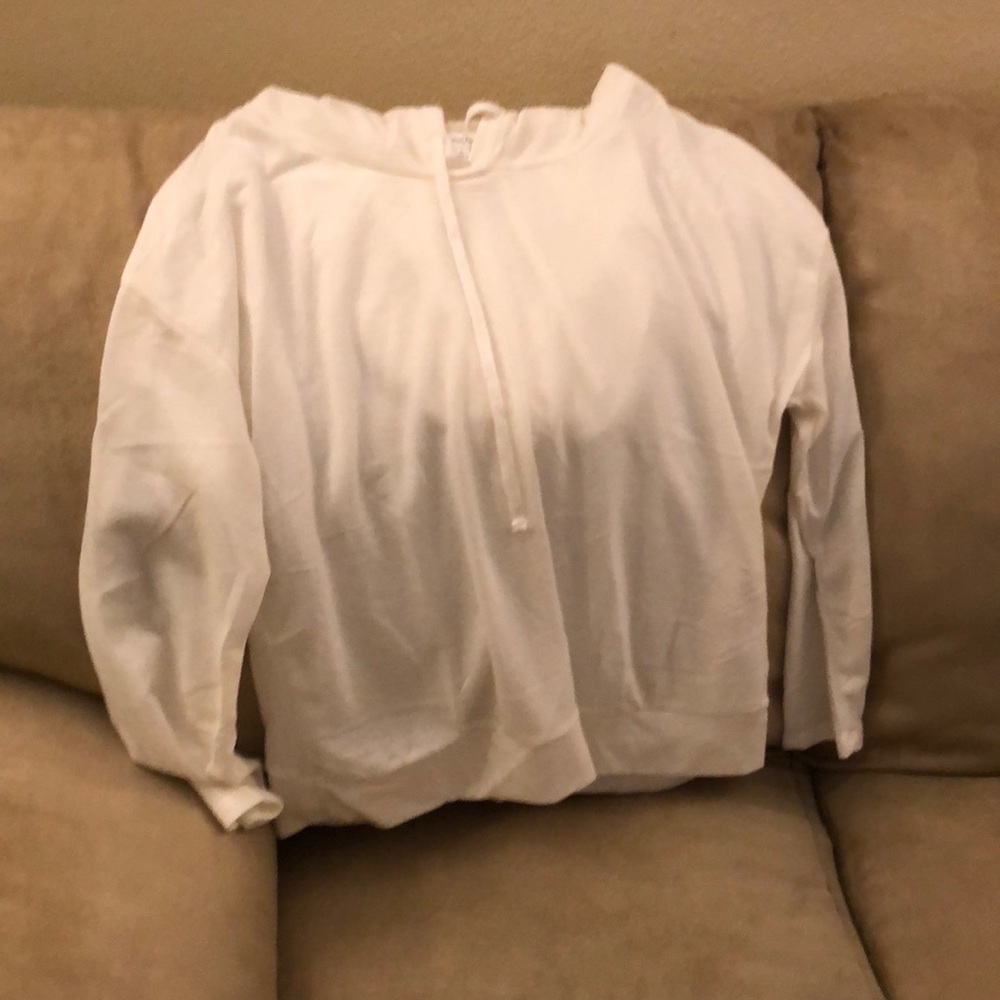 Cream pullover